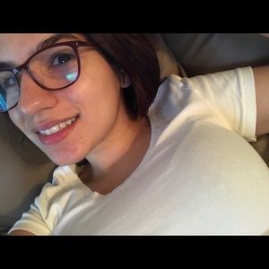 Meet your Posher, Lina